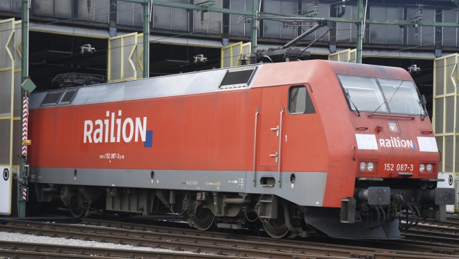 Electric locomotive BR 152 Railion<br /><a href='images/pictures/Roco/72498_VBF_rgb.jpg' target='_blank'>Full size image</a>
